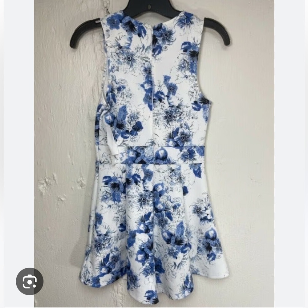 Design Lab Lord & Taylor Blue Floral Romper